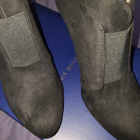 Adrienne Vittadini 'Trippin' Ankle Booties - Picture 3 of 8